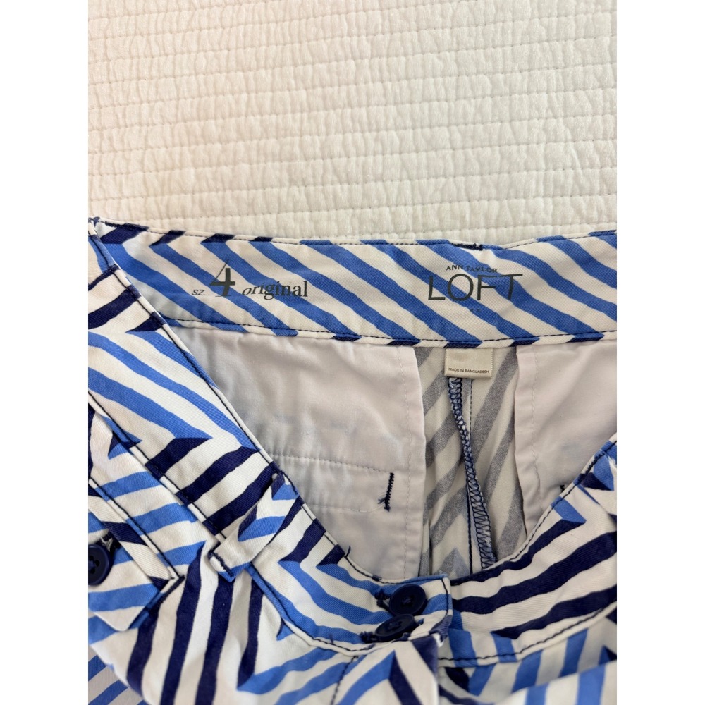 Ann Taylor LOFT Original Blue White Chevron Geometric Cotton Shorts Women Size 4 - Picture 3 of 6